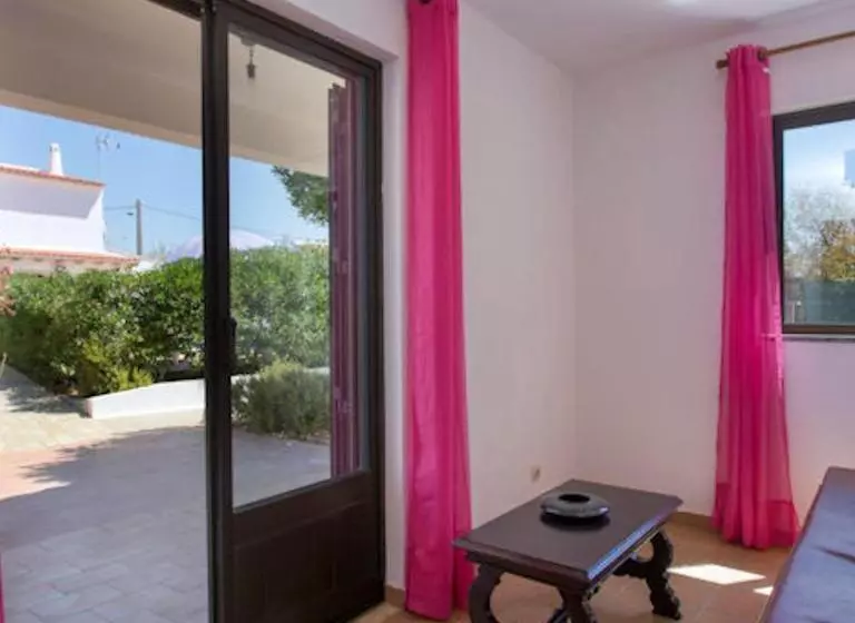 ユースホステル Casa Silver, Gale   Sleeps 9 Close To Amenities And Beach!
