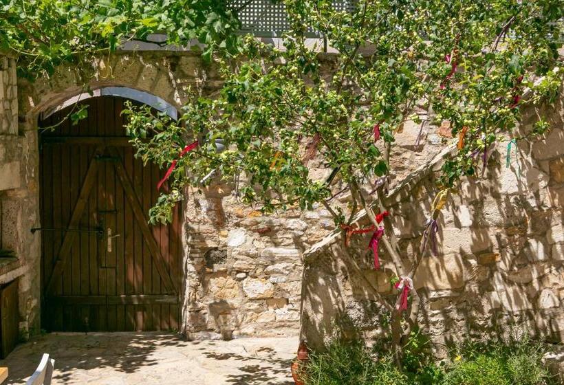 Annemin Harabesi Otel