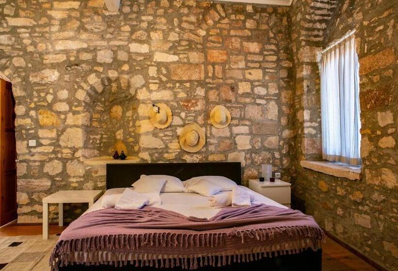 Annemin Harabesi Otel