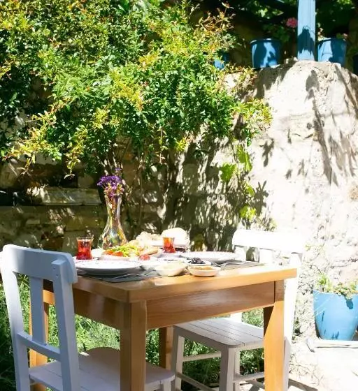 Annemin Harabesi Otel