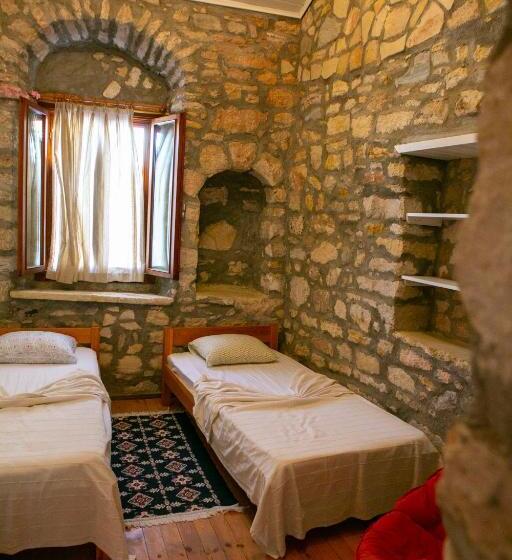 Annemin Harabesi Otel