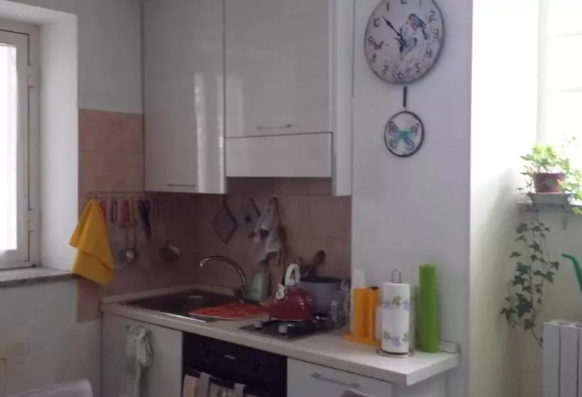 Aamiaismajoitus (B&B) Villa Carolina