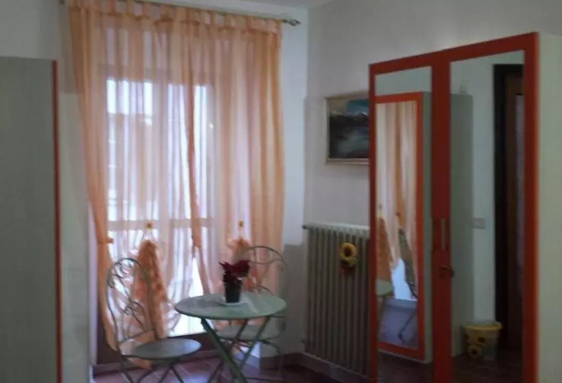 Aamiaismajoitus (B&B) Villa Carolina