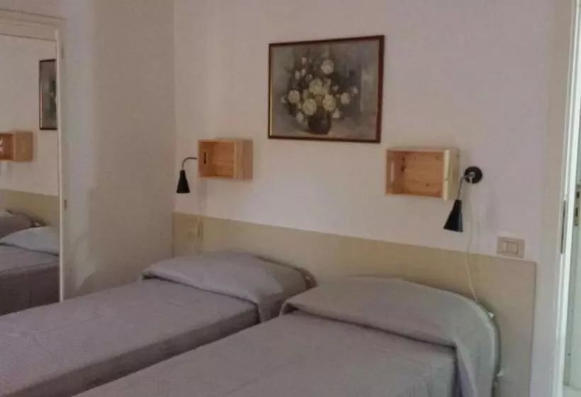 Aamiaismajoitus (B&B) Villa Carolina