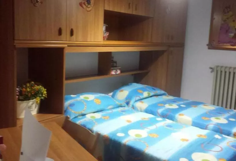 Aamiaismajoitus (B&B) Villa Carolina