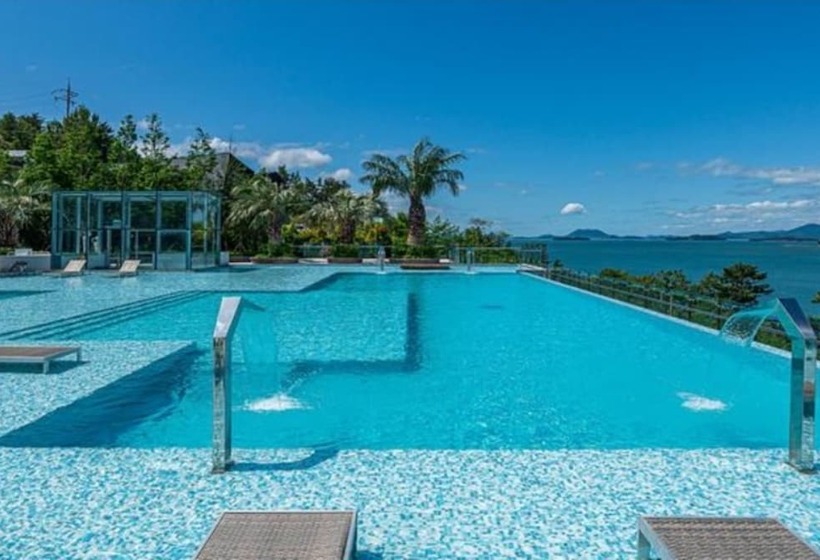 Calacatta Hotel & Resort