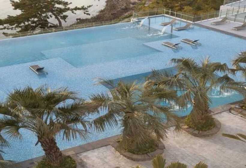 Calacatta Hotel & Resort