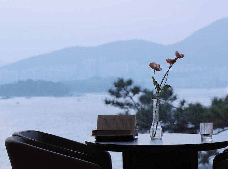 Calacatta Hotel & Resort