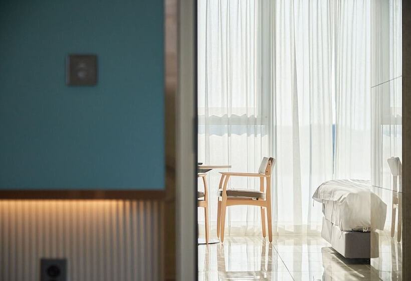 Calacatta Hotel & Resort