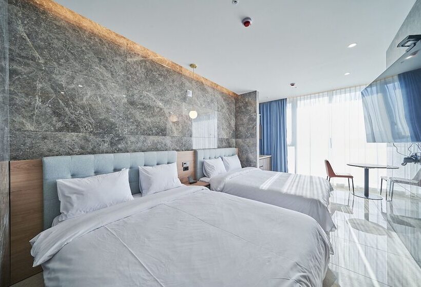 Calacatta Hotel & Resort