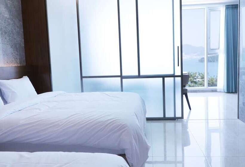 Calacatta Hotel & Resort