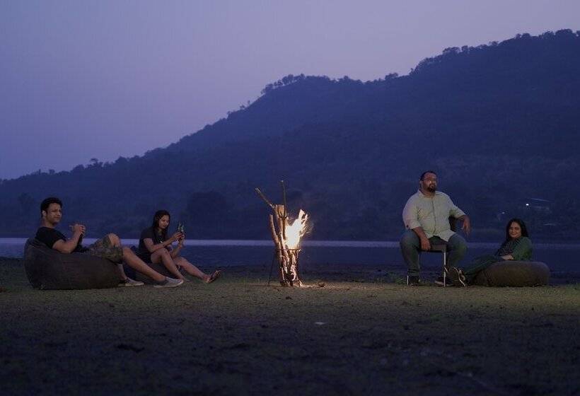 Хостел Tents N' Trails