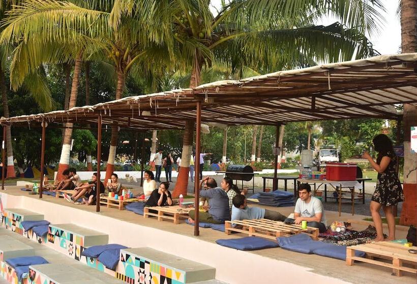 Хостел Tents N' Trails