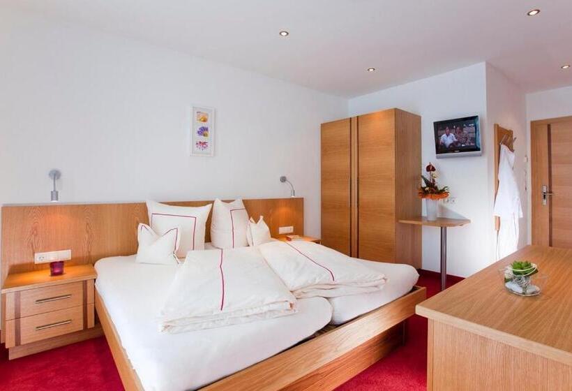 ホテル Garni Auriga Sommer Silvretta Card Premium Inklusive!