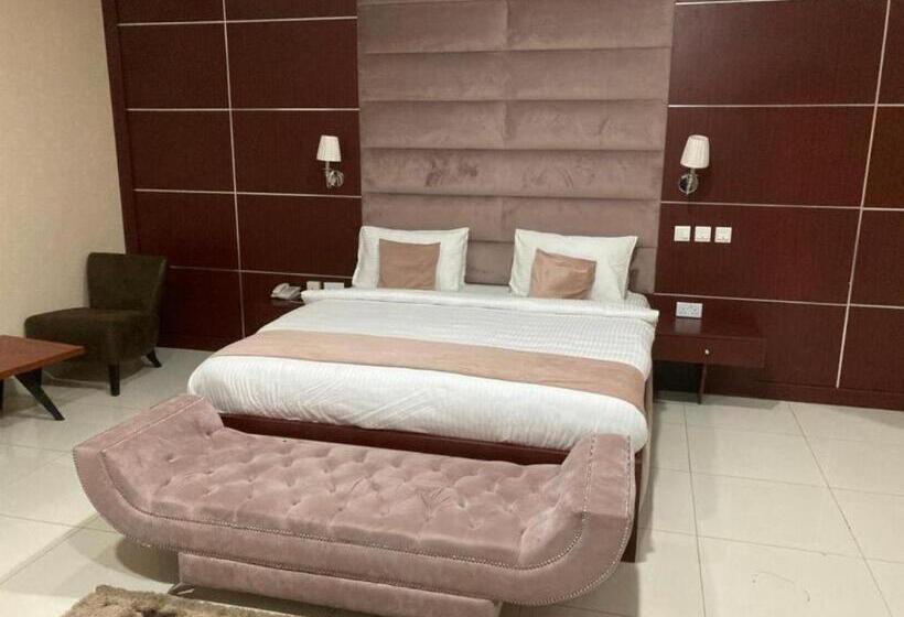 Mont Kalm Hotel And Suites