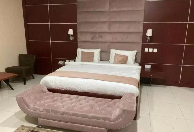 Mont Kalm Hotel And Suites