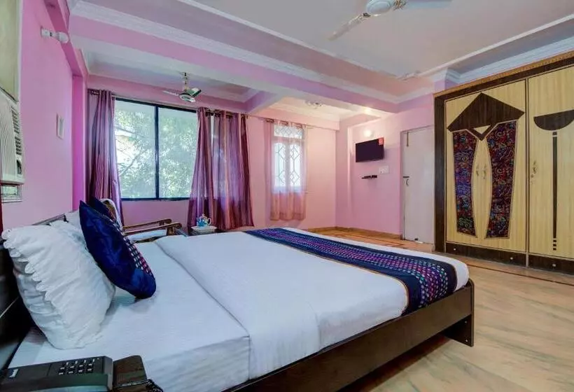 Hotelli Oyo 18345 A S Palace