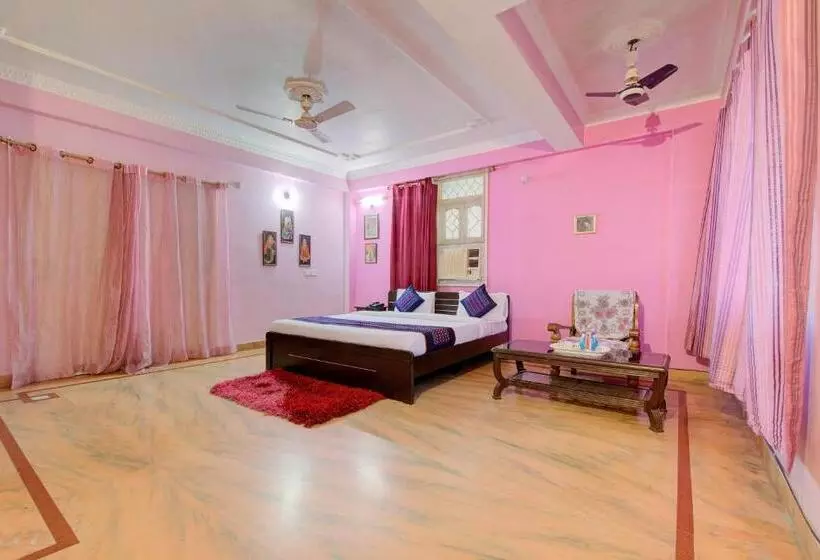 Hotelli Oyo 18345 A S Palace