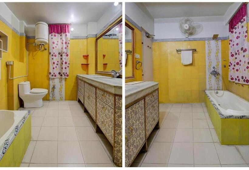 בית מלון כפרי Oyo 18345 A S Palace