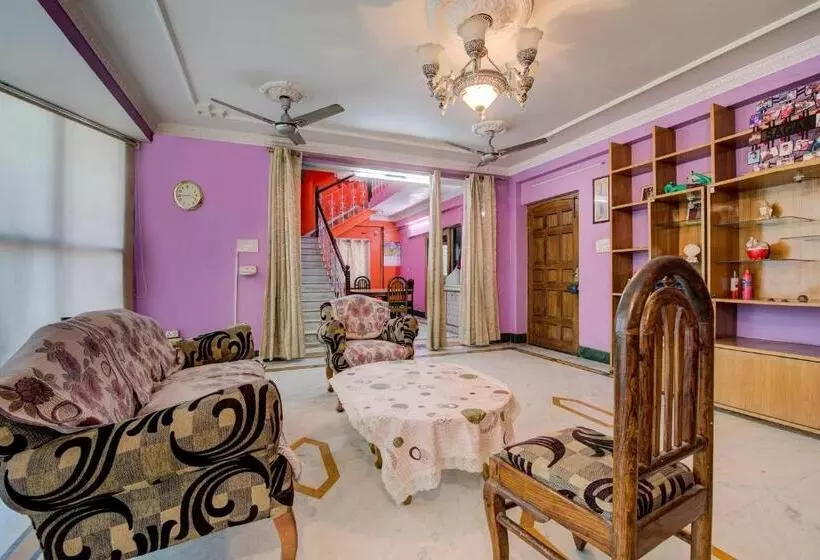 Hotelli Oyo 18345 A S Palace