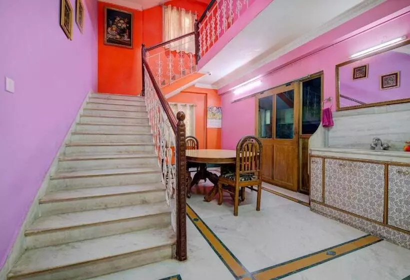 Hotelli Oyo 18345 A S Palace