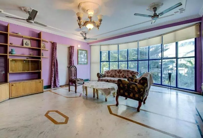 Hotelli Oyo 18345 A S Palace
