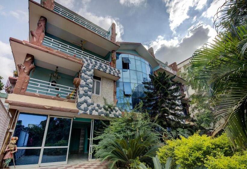 בית מלון כפרי Oyo 18345 A S Palace