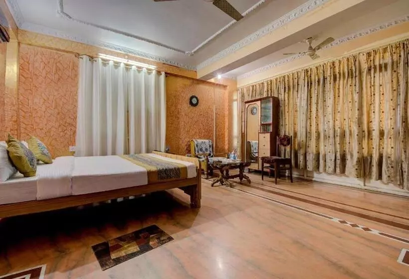 Hotelli Oyo 18345 A S Palace