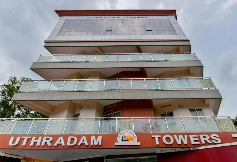 ホテル Oyo Flagship Uthradam Towers