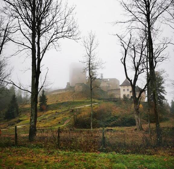 فندق Penzion Landštejnský Dvůr