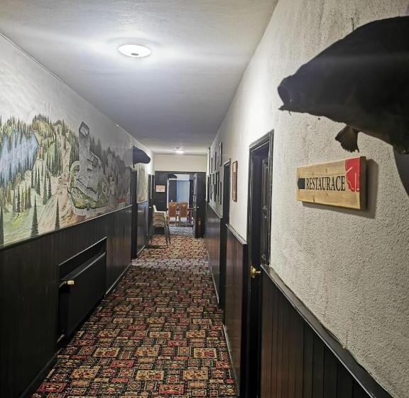 فندق Penzion Landštejnský Dvůr