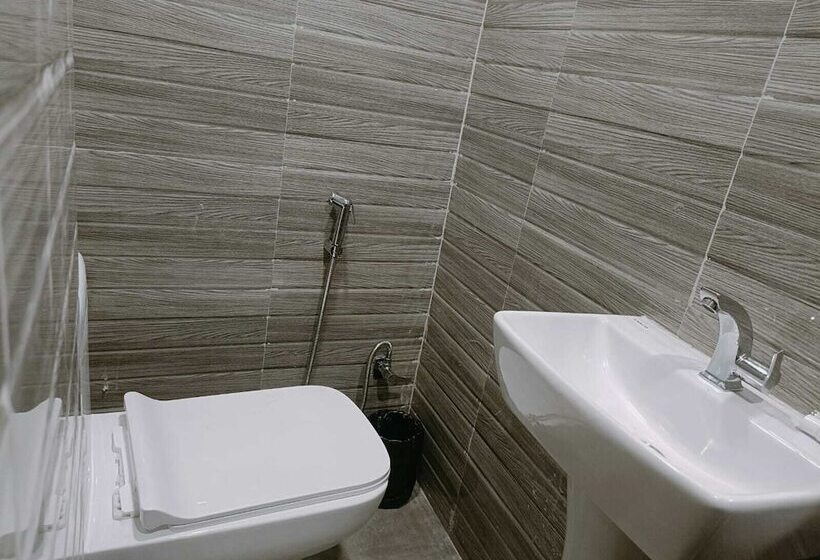 Fabhotel Shaurya Inn