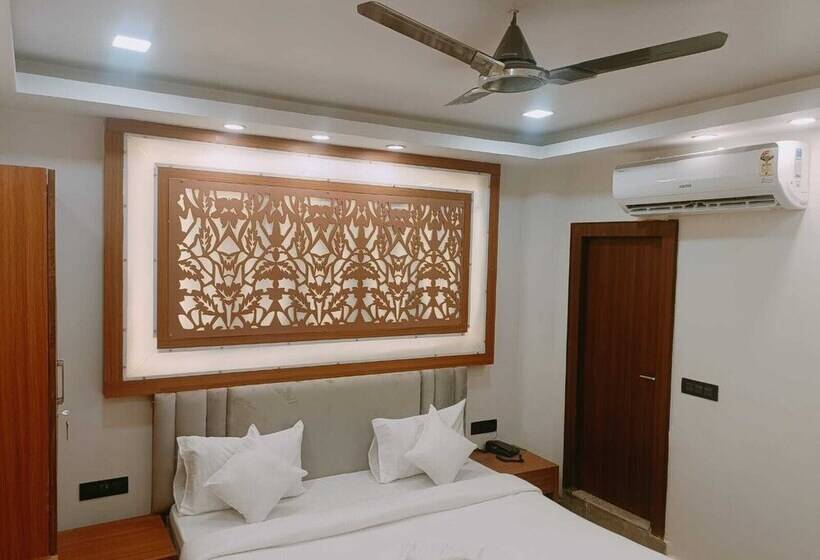 Fabhotel Shaurya Inn