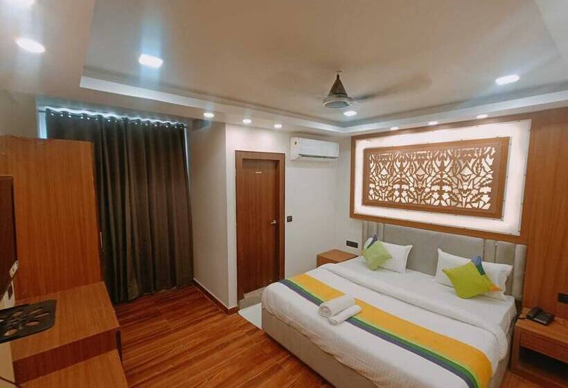 Fabhotel Shaurya Inn