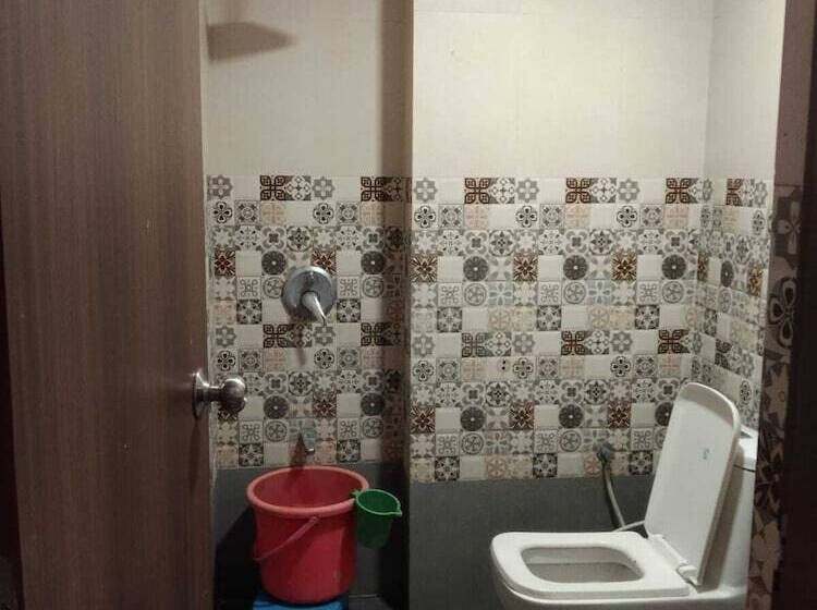 בית מלון כפרי Sri Sai Comforts