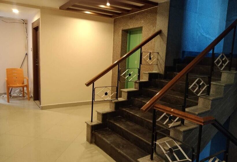 בית מלון כפרי Sri Sai Comforts