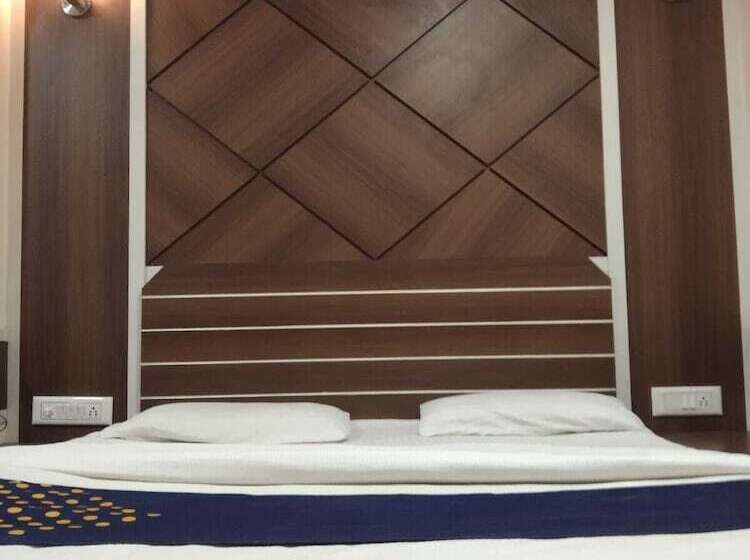 בית מלון כפרי Sri Sai Comforts