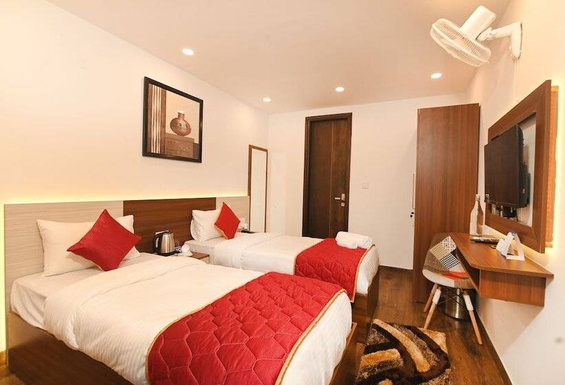 Hotel The Altruist Business Stays, Dlf Phase 3