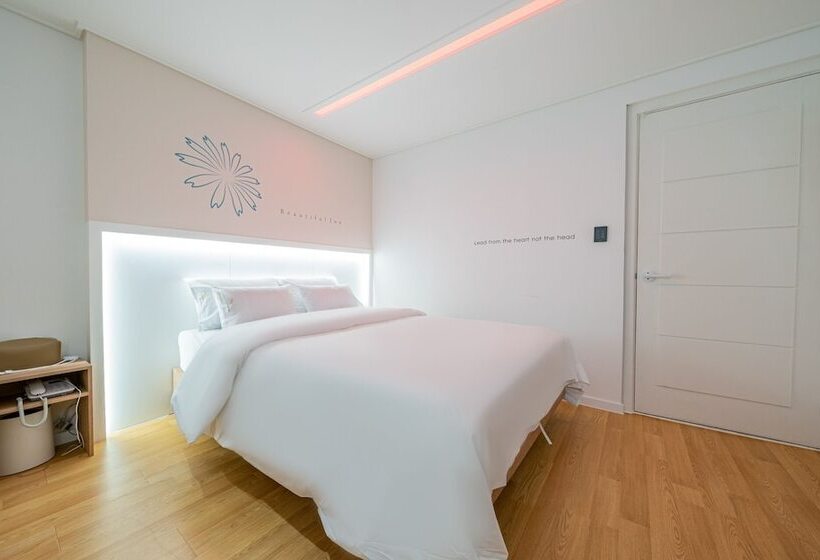 Motel Suwon City Hall Station Tumi