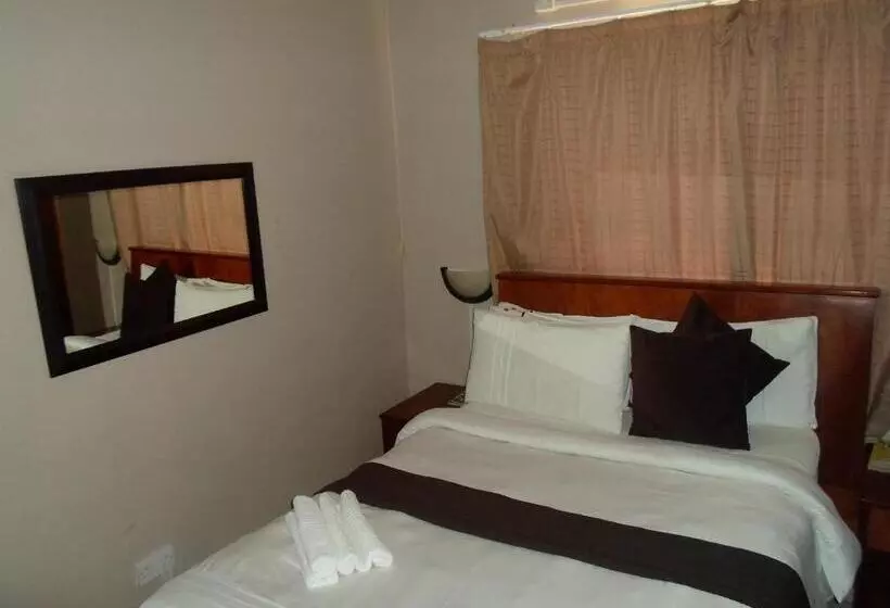 پانسیون Hardrock Guest House