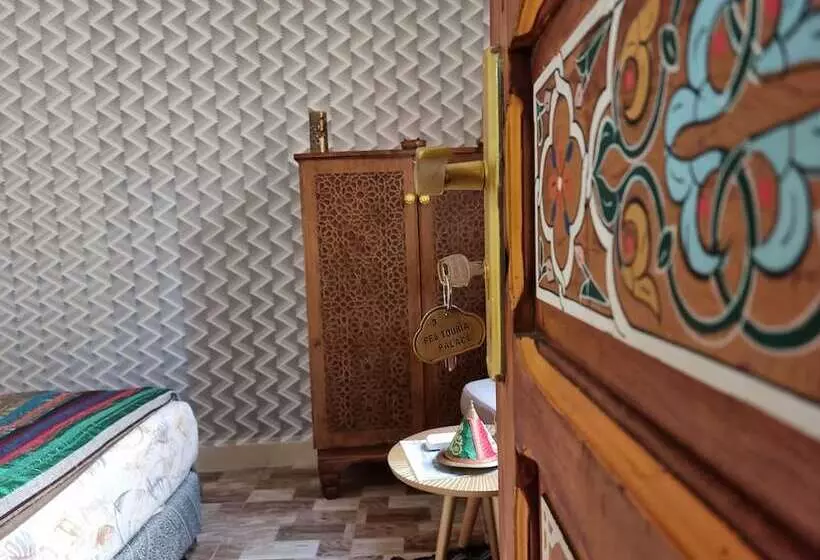 پانسیون Riad Fes Touria Palace