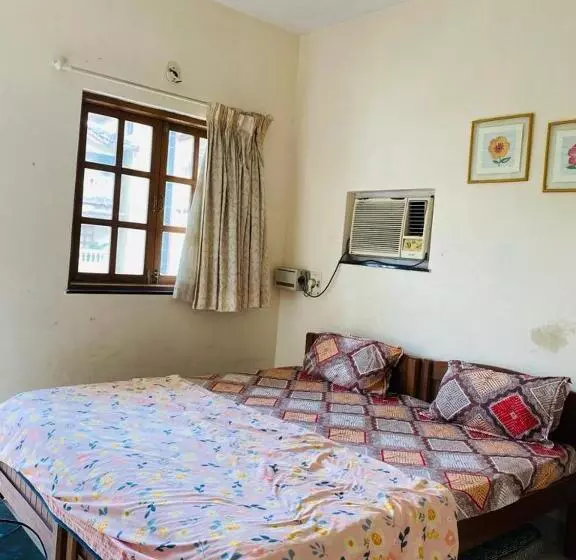 ユースホステル Holidays Beach Apartments Goa
