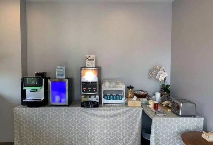 Atom Phuket Hotel  Sha Plus