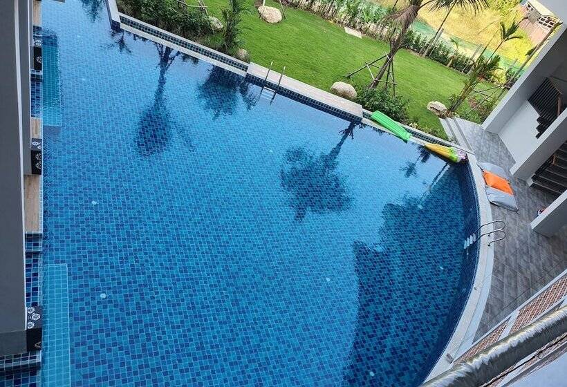 Atom Phuket Hotel Sha Plus