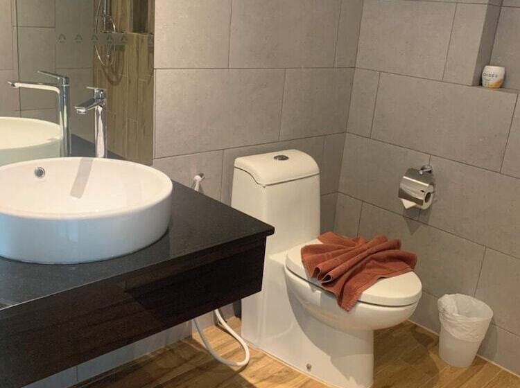 Atom Phuket Hotel Sha Plus