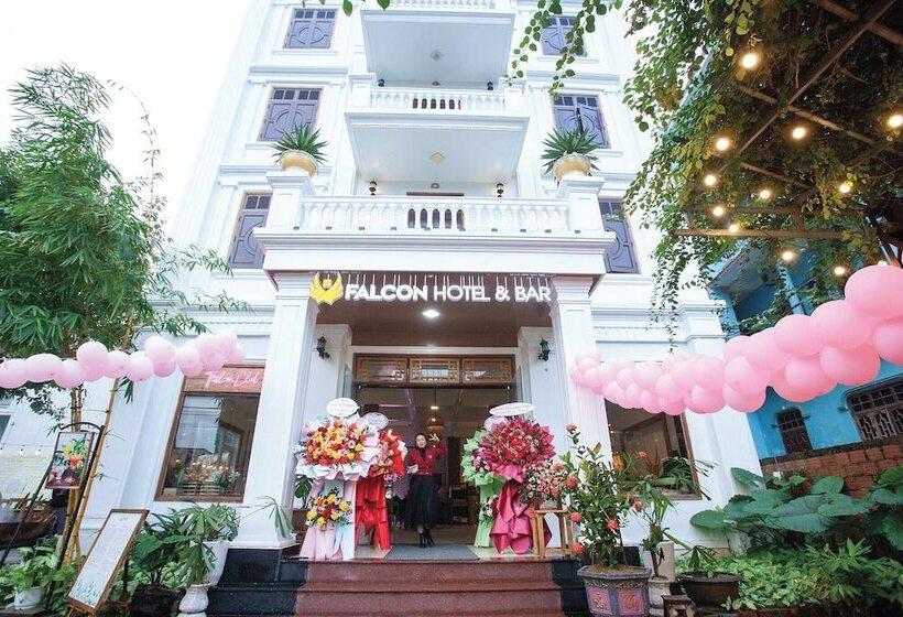 Falcon Hotel & Restaurant Phong Nha
