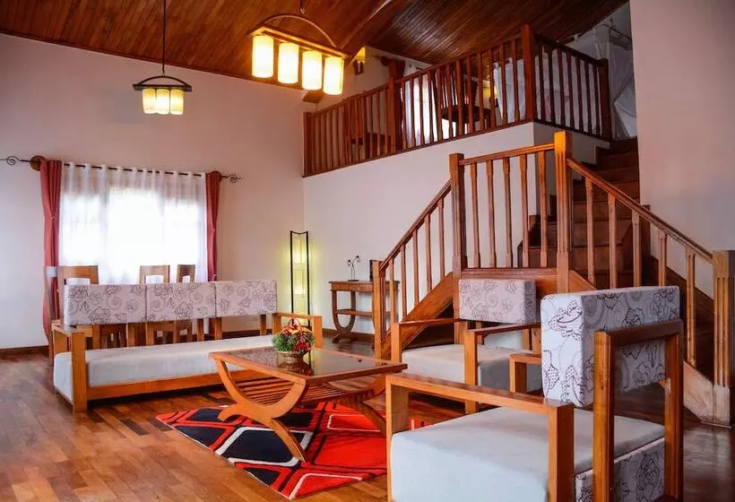 هتل Andasibe Cyperus