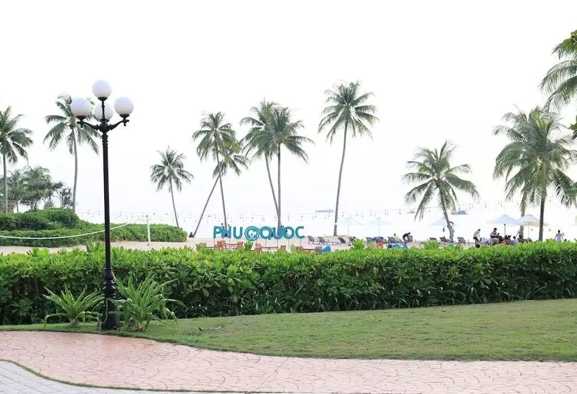 هتل Anna Beach Phu Quoc
