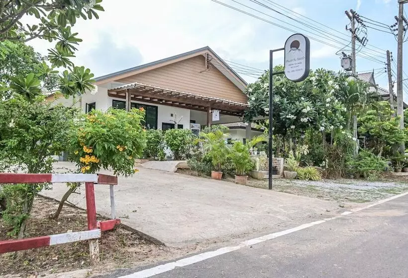 Hotelli Baan Kiengtawan