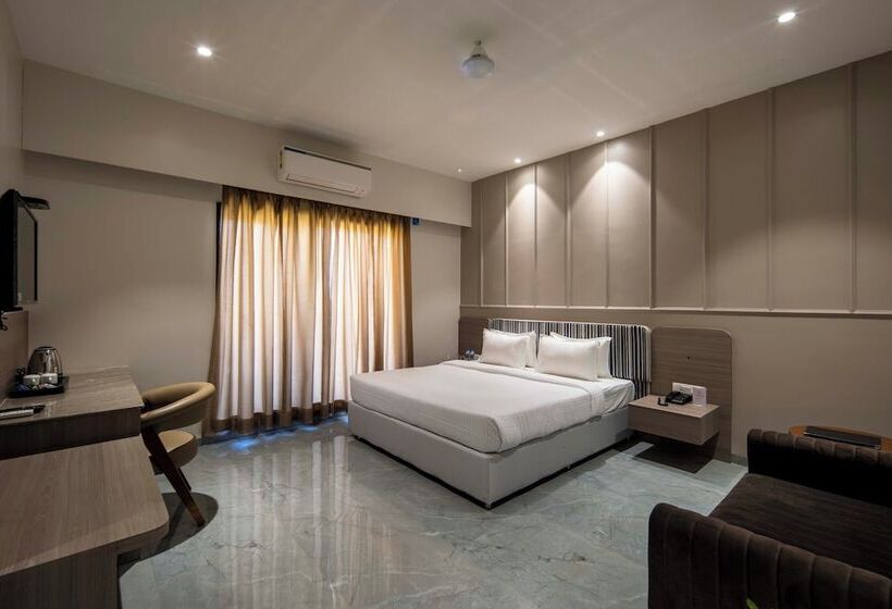 ホテル Bafna Lawn